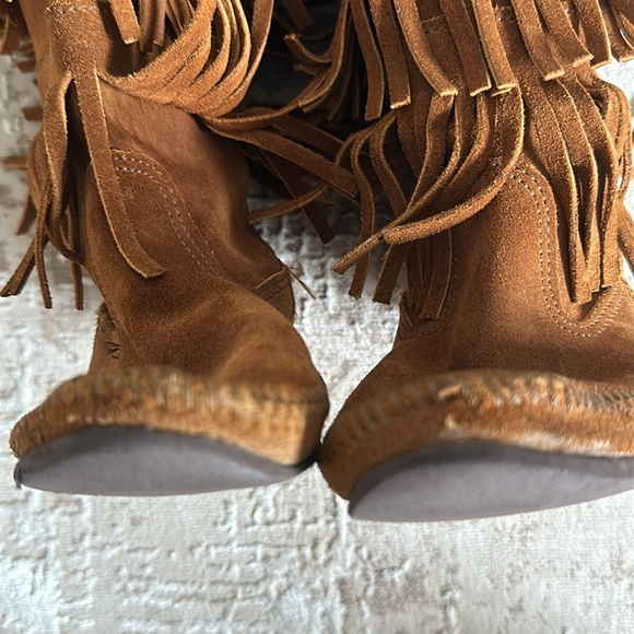 Minnetonka boots - Picture 7 of 9